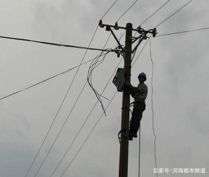 綏化突遭龍卷風(fēng)襲擊，房蓋在天上飛！村民：我70歲沒(méi)見(jiàn)過(guò)這事(圖8)